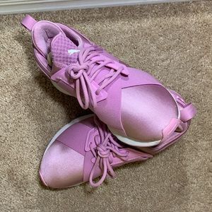 LAVENDER PUMA SNEAKERS